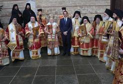 Yunanistan Başbakanı Miçotakis Fener Rum Patrikhanesi'ndeki ayine katıldı