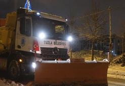Tuzla’da karla mücadele gece boyunca sürdü