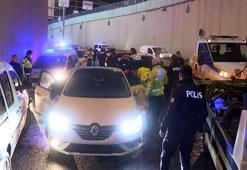 Beşiktaş'ta denetim noktasından kaçmaya çalışan otomobil polislere çarptı