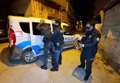 Oto tamirhanesine giren hırsızlar, suçüstü yakalandı