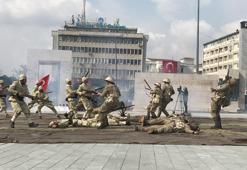 Çanakkale Zaferi coşkuyla kutlanıyor; Bağcılar Meydan’a plato kuruldu