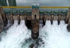 Barajlar dolunca Seyhan Nehri'nin su seviyesi de arttı