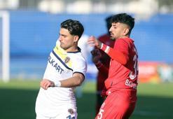 Menemenspor'da kaleci Batuhan ve golcü Ahmet vazgeçilmez oldu