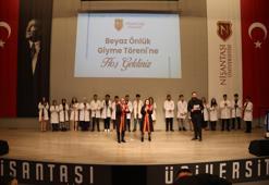 Geleceğin sağlıkçıları, mesleğe ilk adımlarını ‘beyaz önlük’ giyerek attı