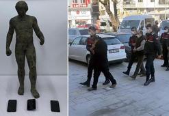 Kuşadası'nda Roma dönemine ait bronz heykel ele geçirildi