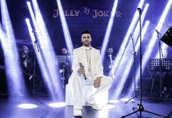 Emre Kaya “Usta Şarkılar” ile ilk kez sahne aldı