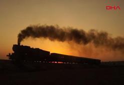 Türkiye'nin çalışan son buharlı lokomotifi İzmir'de