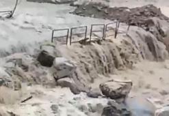 Bozkurt'ta Ezine Çayı'nda su seviyesi yükseldi