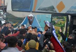 Efeler Ligi’ne yükselen TÜRŞAD Voleybol Takımı, Adilcevaz'da coşkuyla karşılandı