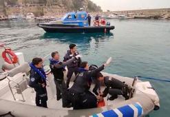 30 metre yükseklikteki falezlerden düştü; deniz polisi kurtardı