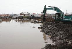 Kars'ta karlar eriyince evleri su bastı