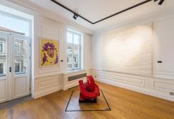 Şeli Elvaşvili’nin kadın sanatçılara odaklanan koleksiyonu Akaretler’de izleyicisiyle buluşuyor