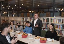 Başkan Ercan, sahurda gençlerle bir araya geldi