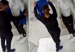 Cansız mankenden kıyafet hırsızlığı güvenlik kamerasında
