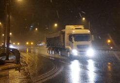 Bolu Dağı'nda kar yağışı