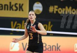 Cansu Özbay: Fenerbahçe'ye karşı ilk iki sette gözümüzü açamadık, üçüncü sette eski VakıfBank olarak sahaya çıktık