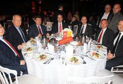 Galatasaray camiası, 1905 GSYİAD'ın iftar yemeğinde buluştu