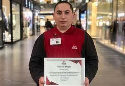 Temizlik görevlisi, bulduğu 45 bin lirayı sahibine verdi