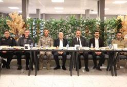 Emniyet Genel Müdürü Aktaş, Suriye’de görevli özel harekat polisleriyle sahur yaptı