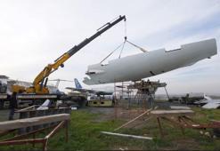 Atatürk Havalimanı’ndaki 2 hurda uçak TIR’larla taşındı