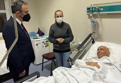 Bakan Kasapoğlu, foto muhabiri Vedat Yangın’ı ziyaret etti