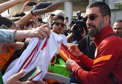 Galatasaray'ı İzmir'de taraftarı karşıladı