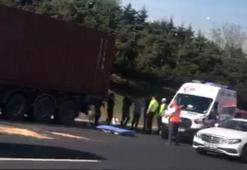 Avcılar'da çekiciye çarpan motosikletin sürücüsü öldü
