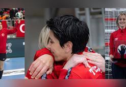 Hentbol tutkunu iki efsanenin milli formaya vedası