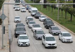 Afyonkarahisar- Antalya yolunda 'bayram' yoğunluğu
