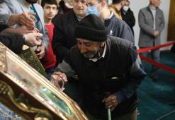 Kağıthane’de kutsal emanetler, engelli vatandaşlarla buluşturuldu