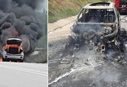 Seyir halindeki otomobil alev alev yandı
