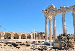 Apollon Tapınağı'na ihanete suç duyurusu