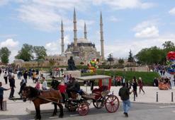 Edirne'de yarın yakılacak Kakava ateşi öncesi turist yoğunluğu