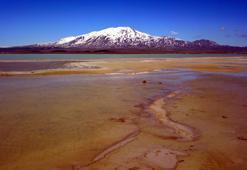 BEÜ Rektörü Elmastaş: Yeraltı suları da petrol gibi sınırlı
