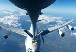 NATO uçağına havada yakıt ikmali