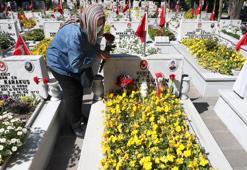 Edirnekapı Şehitliği'nden buruk Anneler Günü