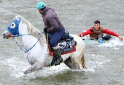 Karasu Nehri'nde 'Atlı banana'