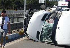 Tur minibüsü devrildi; 9 turist yaralı