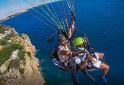 ABD'li turist, paraşütte heyecandan bayıldı