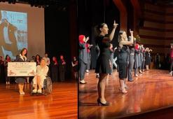 İKÜ İşaret Dili Korosu, şarkılara ‘işaretleri’ ile hayat verdi