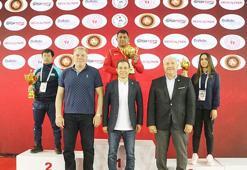 U17 Kadın Güreş Milli Takımı, Uluslararası Zafer Kupası'nda şampiyon oldu