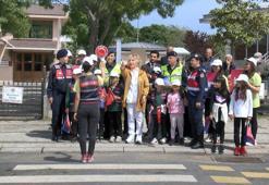 Emel Sayın yayalar için güvenli trafik etkinliğine katıldı