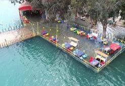 Baraj gölünün seviyesi yükseldi, kafelerin malzemeleri su altında kaldı