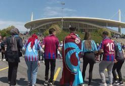 Trabzonspor taraftarı, Atatürk Olimpiyat Stadyumu’nda coşkuyla maçı bekliyor