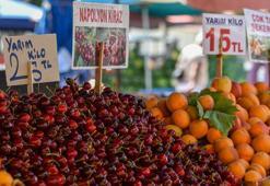 Pazar tezgahındaki etikette 'küçük yazı' ve 'yarım kilo' aldatmacası