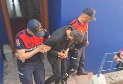 Altınlarla kaçmaya çalışan telefon dolandırıcıları yakalandı