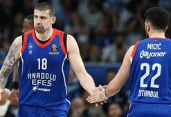 Anadolu Efes, EuroLeague’de final için sahaya çıkıyor