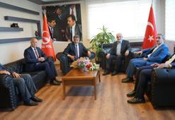 HÜDA PAR Başkanı Yapıcıoğlu, Remzi Çayır’ı ziyaret etti