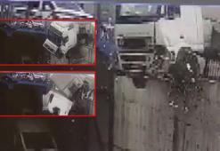 Başakşehir'de, kayganlaşan yolda TIR fabrika bahçesine devrildi