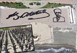 1919 genç zeybek oynayıp, Atatürk'ün imzasıyla silüetini oluşturdu